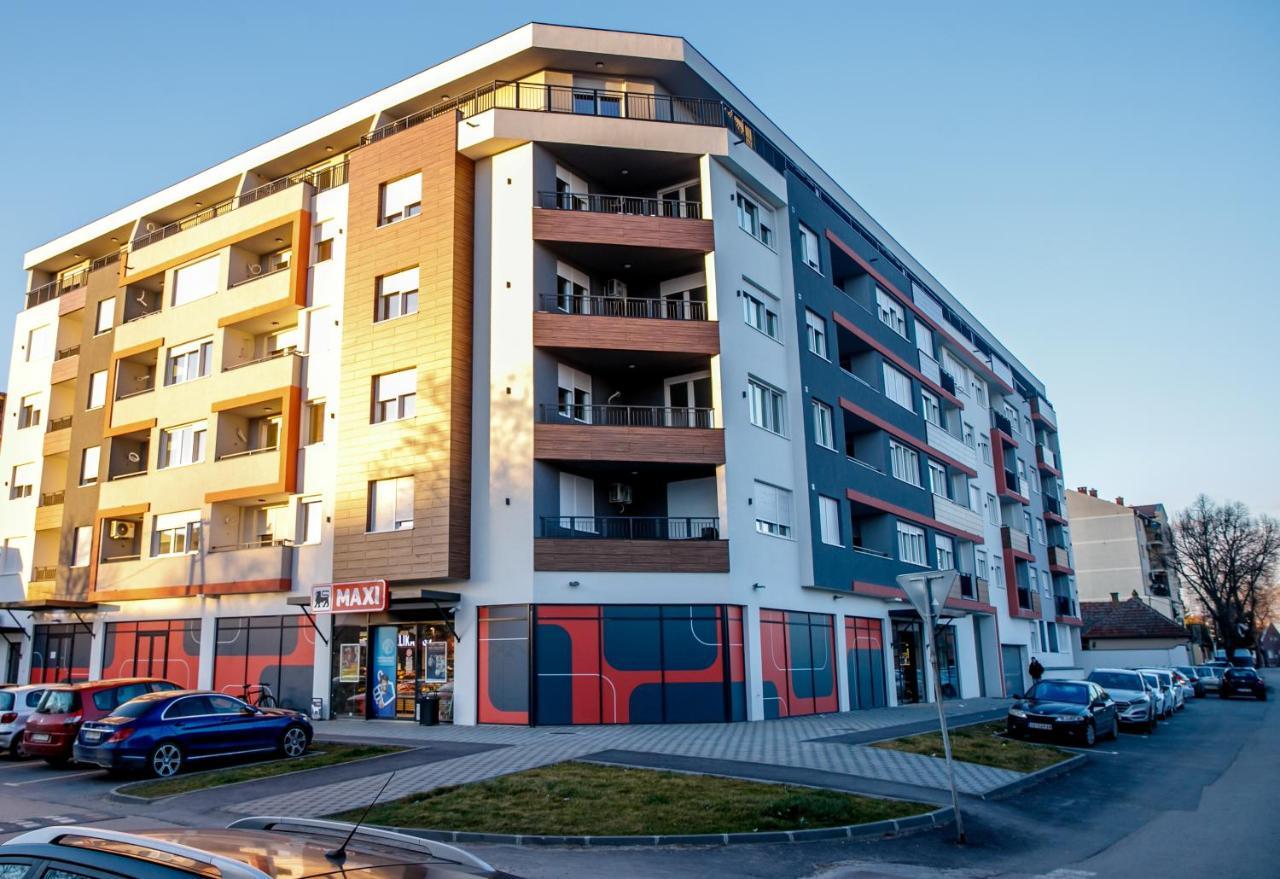 Tik Tak Apartman ซูโบติกา ภายนอก รูปภาพ